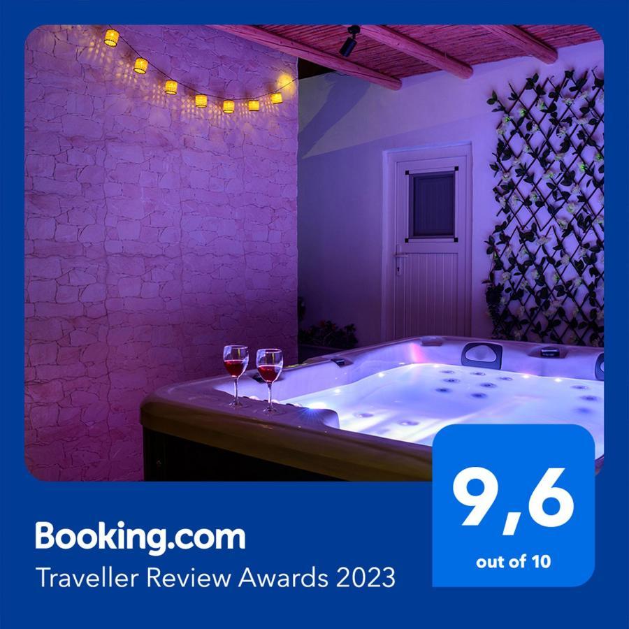Heart Of Oia - Private House With Jacuzzi Apartment ภายนอก รูปภาพ